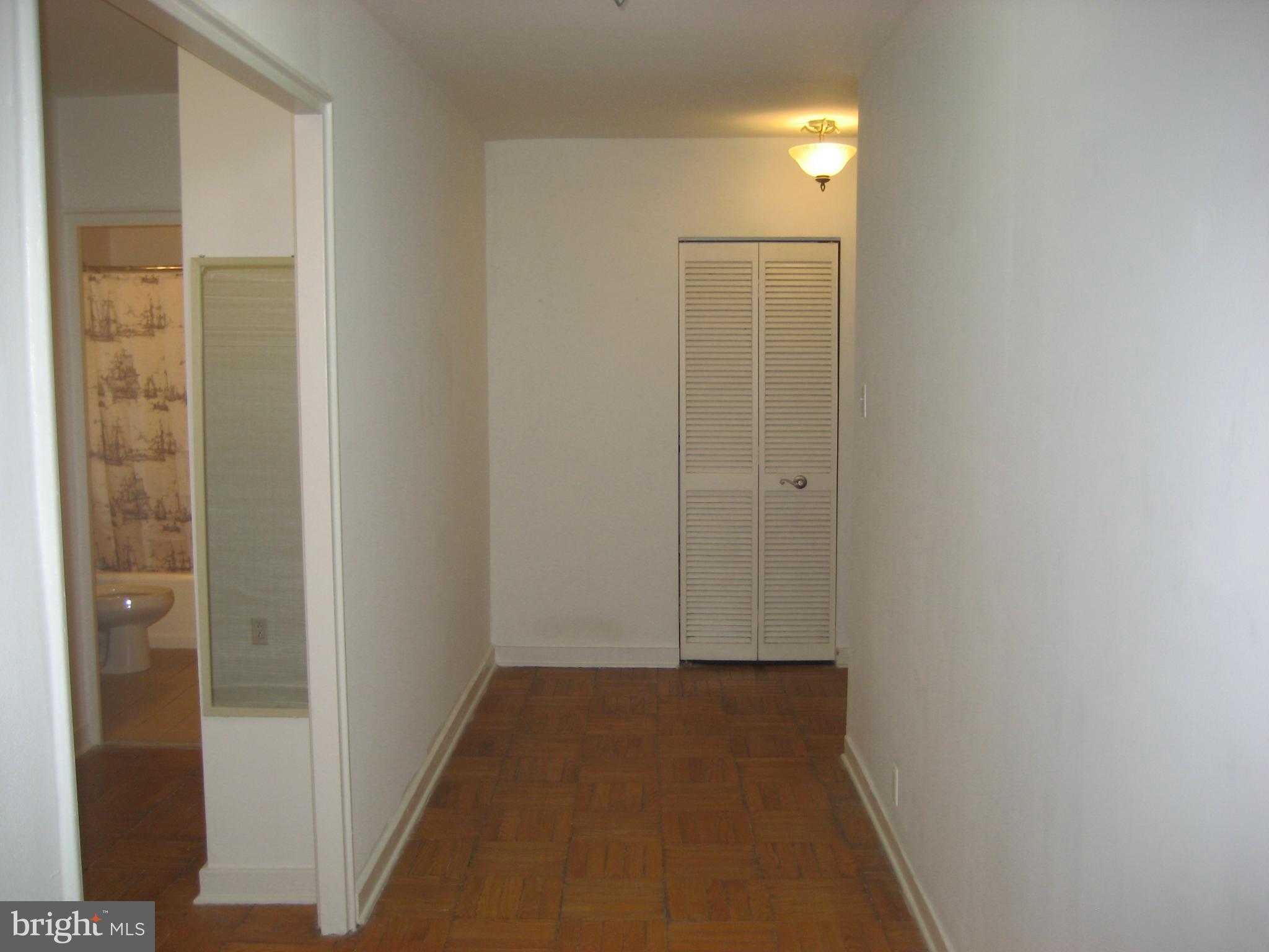 ART MUSEUM AREA - Residential Lease