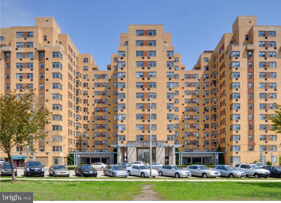 ART MUSEUM AREA - Residential Lease