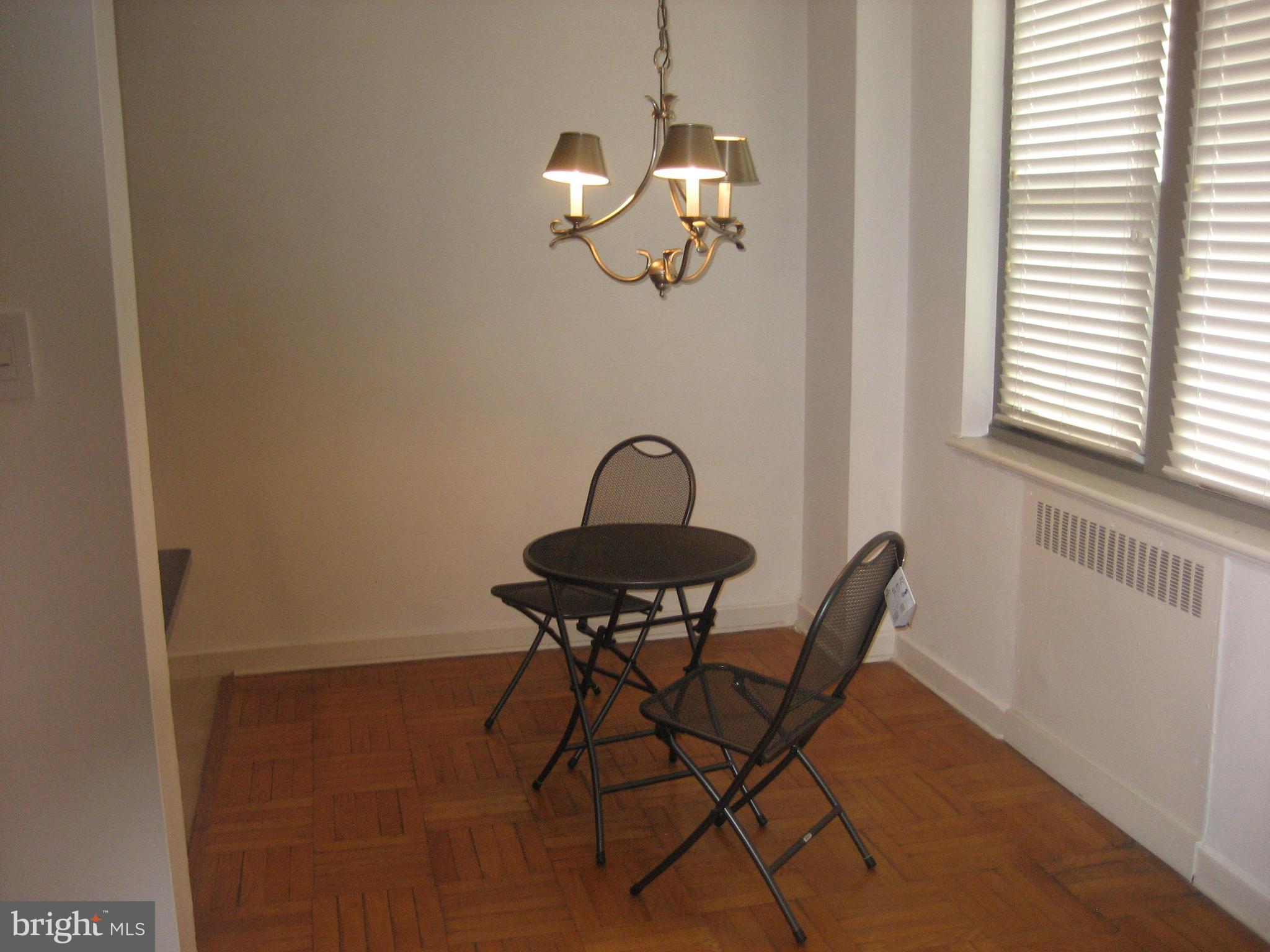 ART MUSEUM AREA - Residential Lease