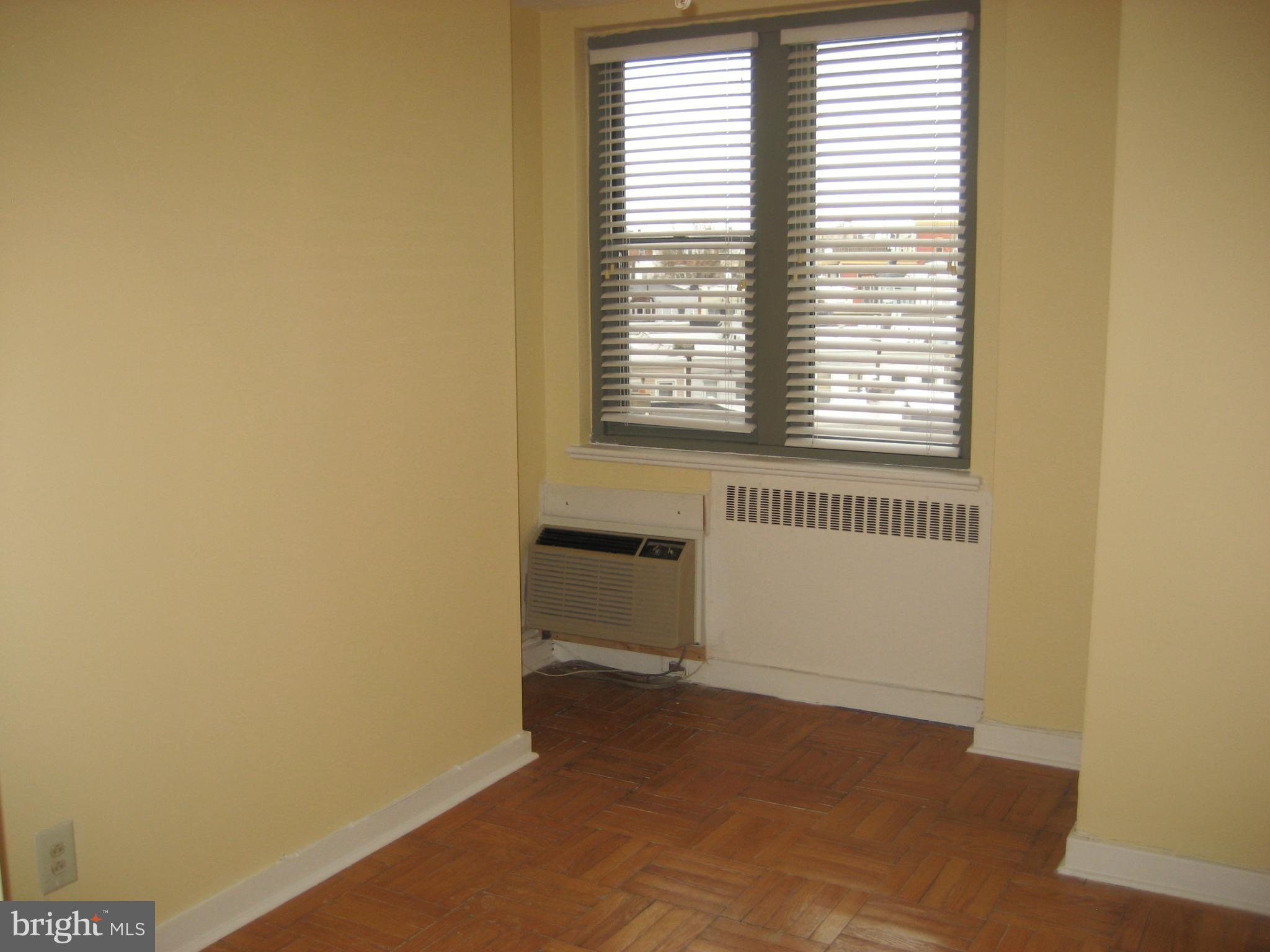 ART MUSEUM AREA - Residential Lease