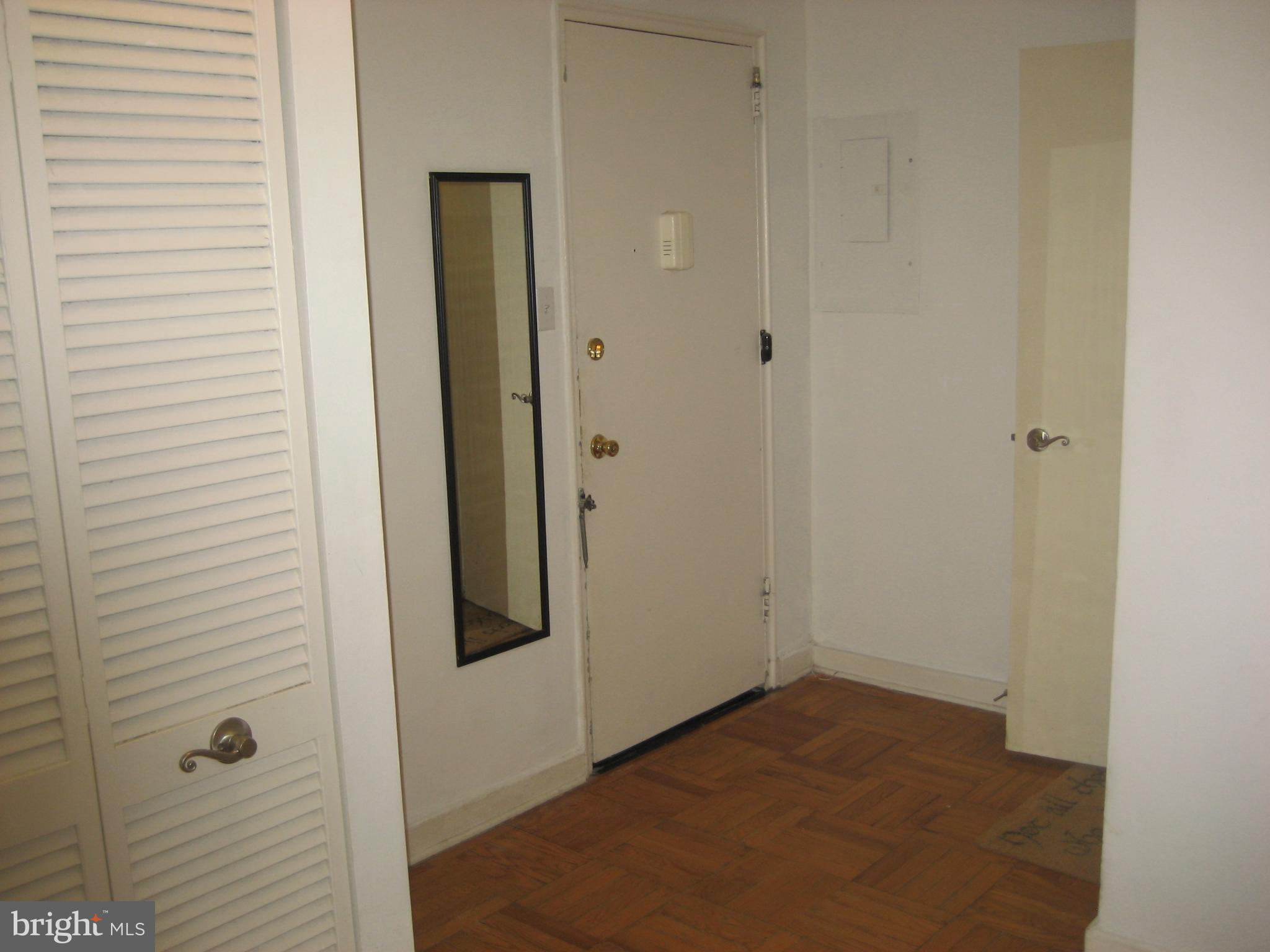 ART MUSEUM AREA - Residential Lease