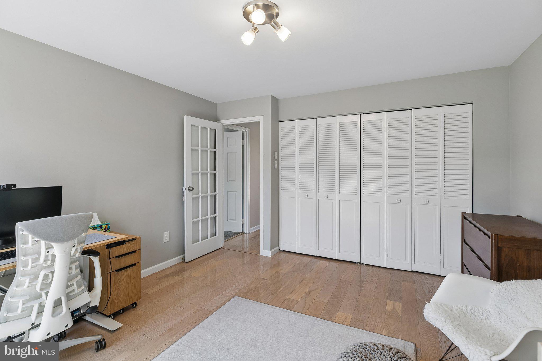SOCIETY HILL - Residential