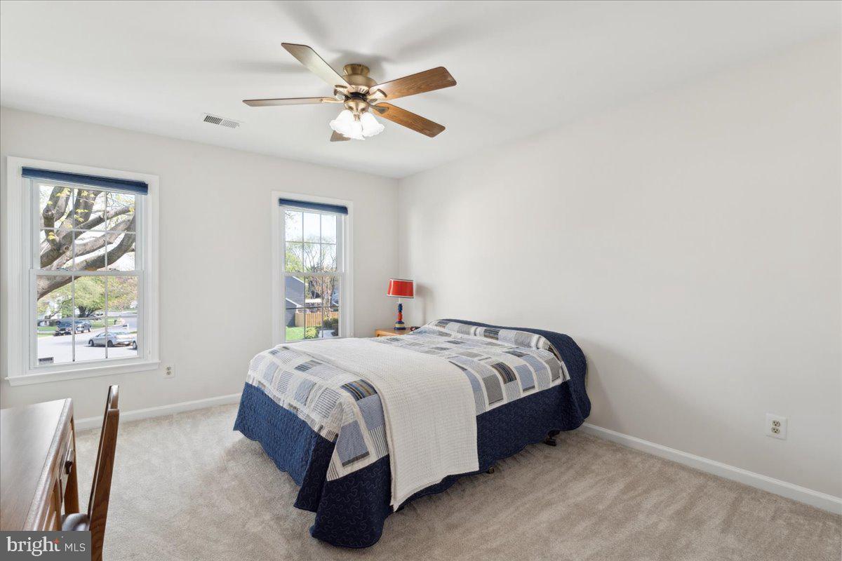 CRESTBROOK - Residential