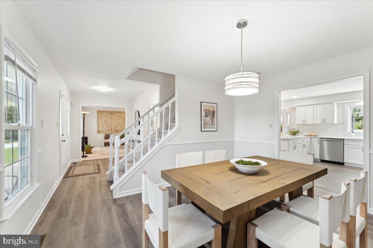 CRESTBROOK - Residential