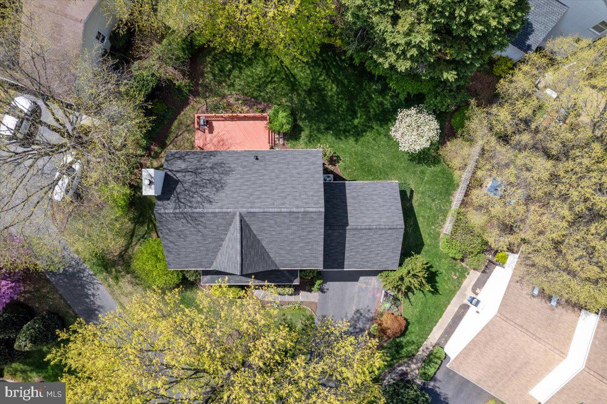 CRESTBROOK - Residential