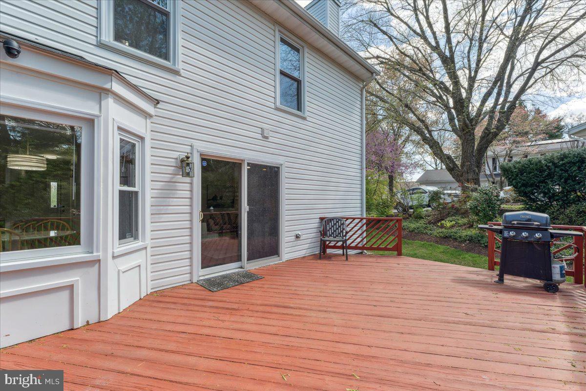 CRESTBROOK - Residential