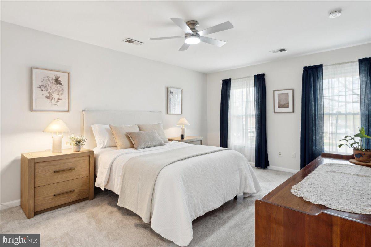 CRESTBROOK - Residential