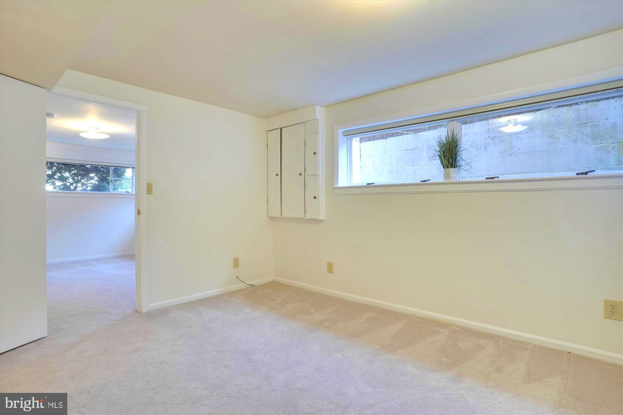 ARLINGWOOD - Residential Lease