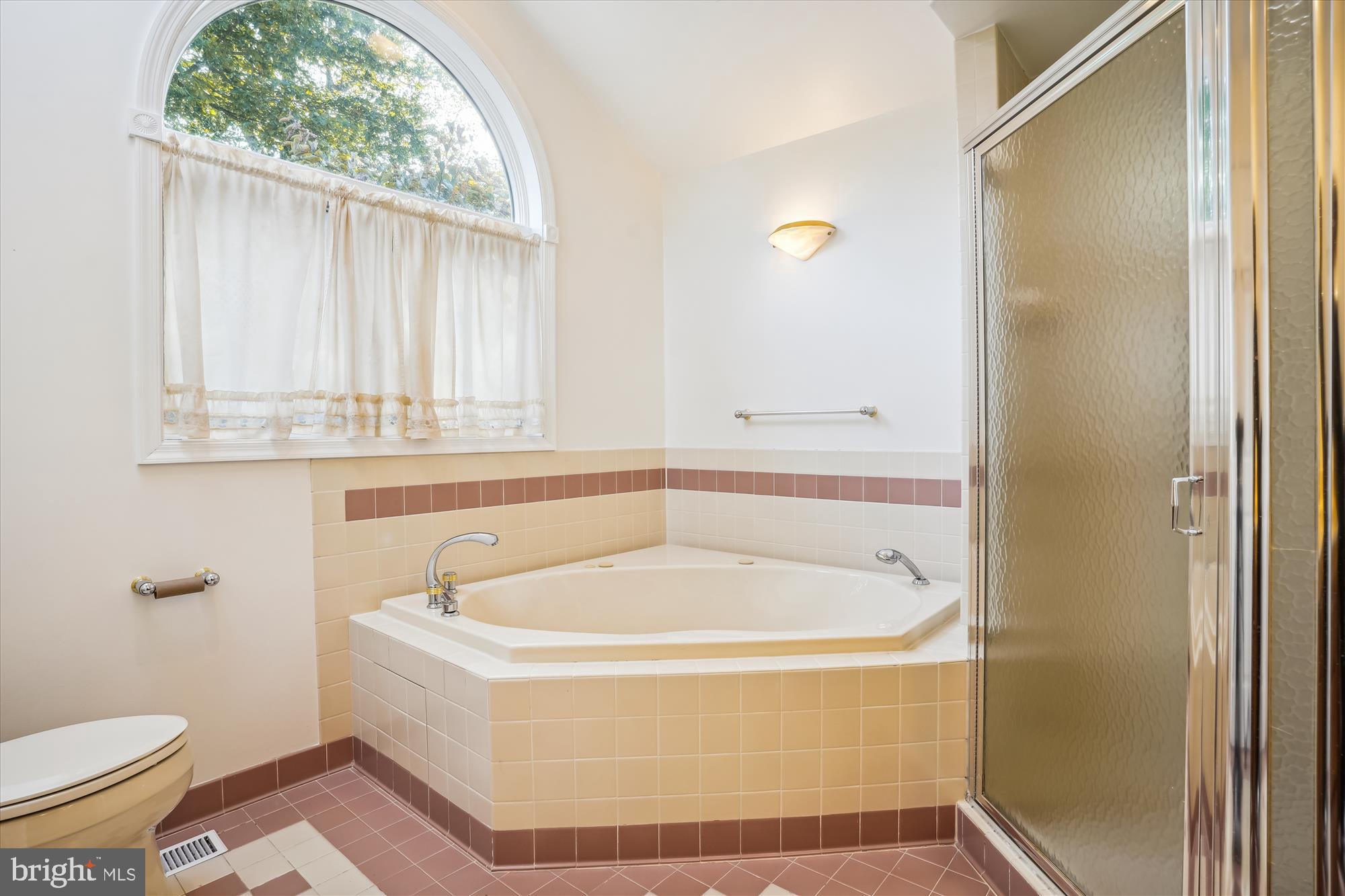 ARLINGWOOD - Residential Lease