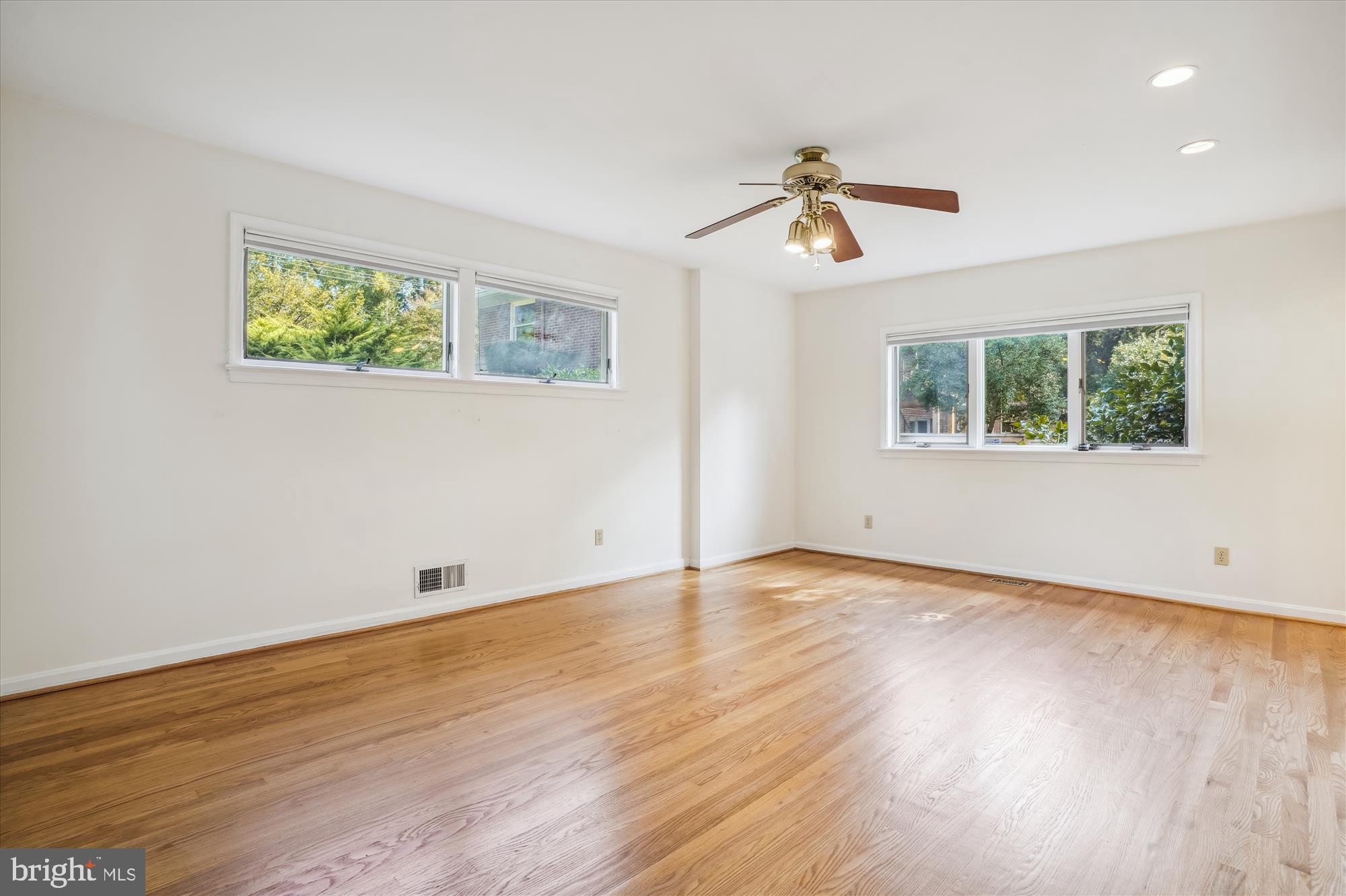 ARLINGWOOD - Residential Lease