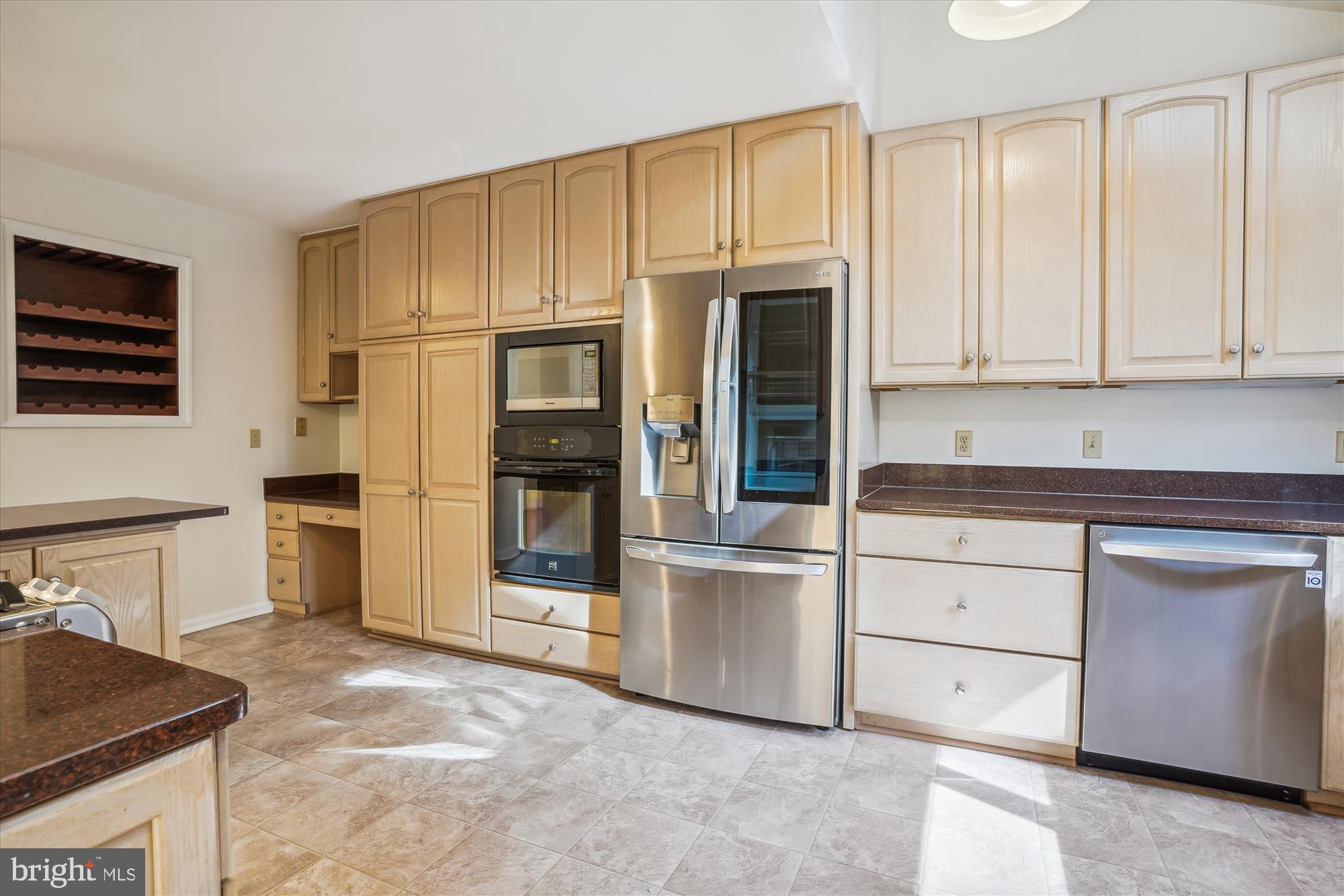 ARLINGWOOD - Residential Lease