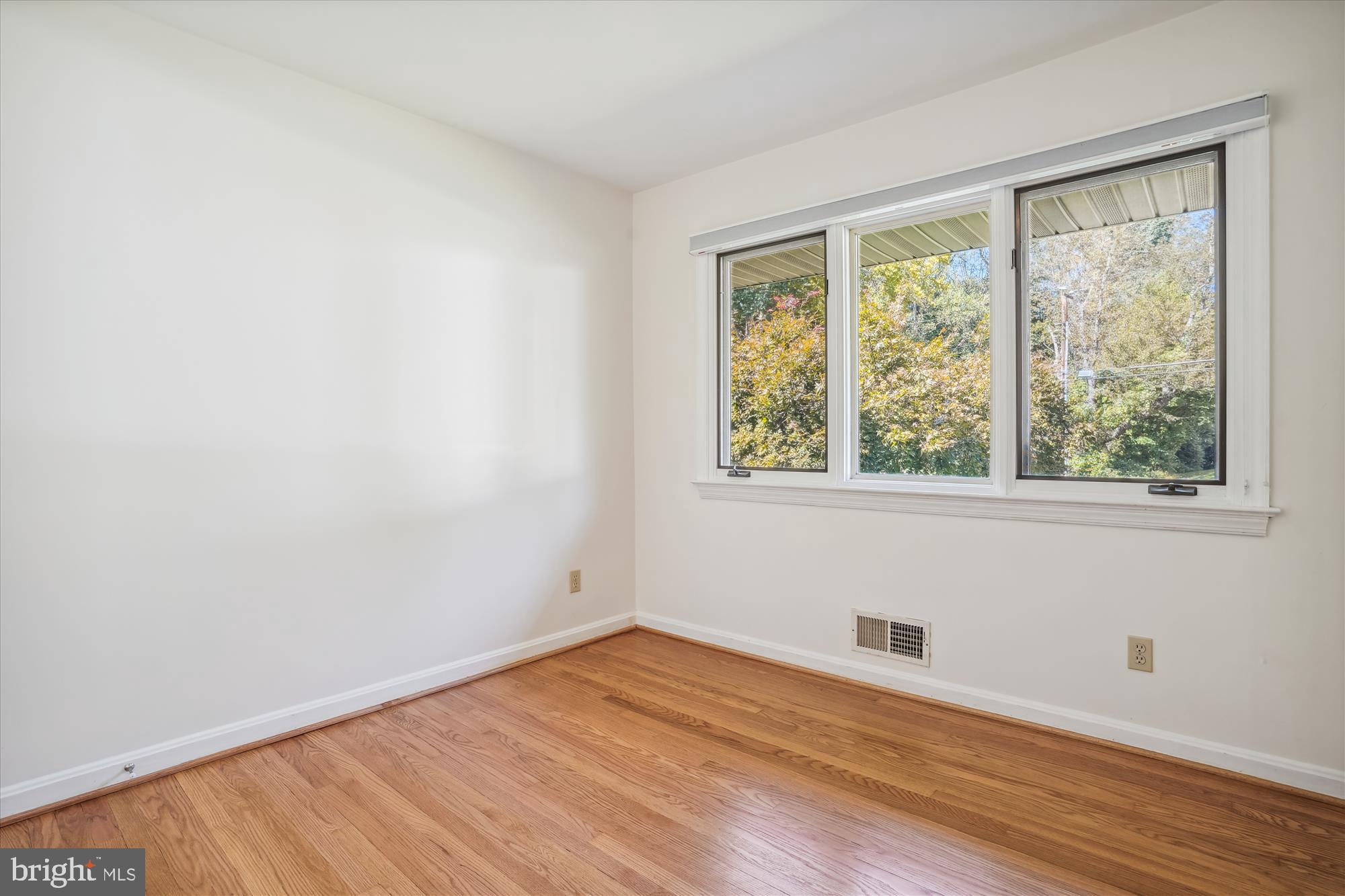 ARLINGWOOD - Residential Lease