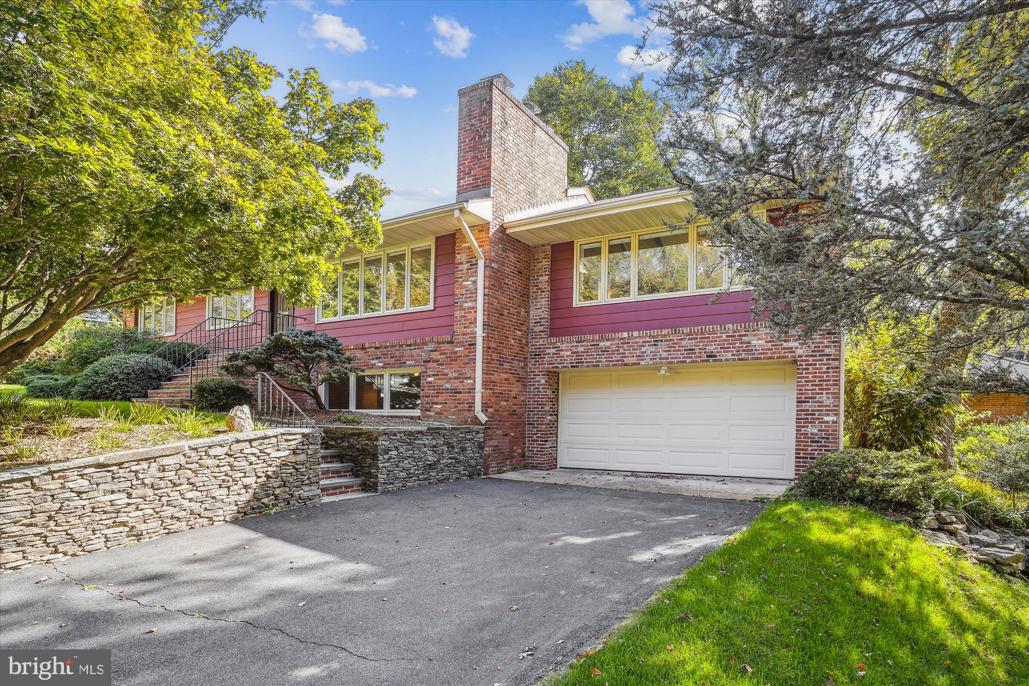 ARLINGWOOD - Residential Lease