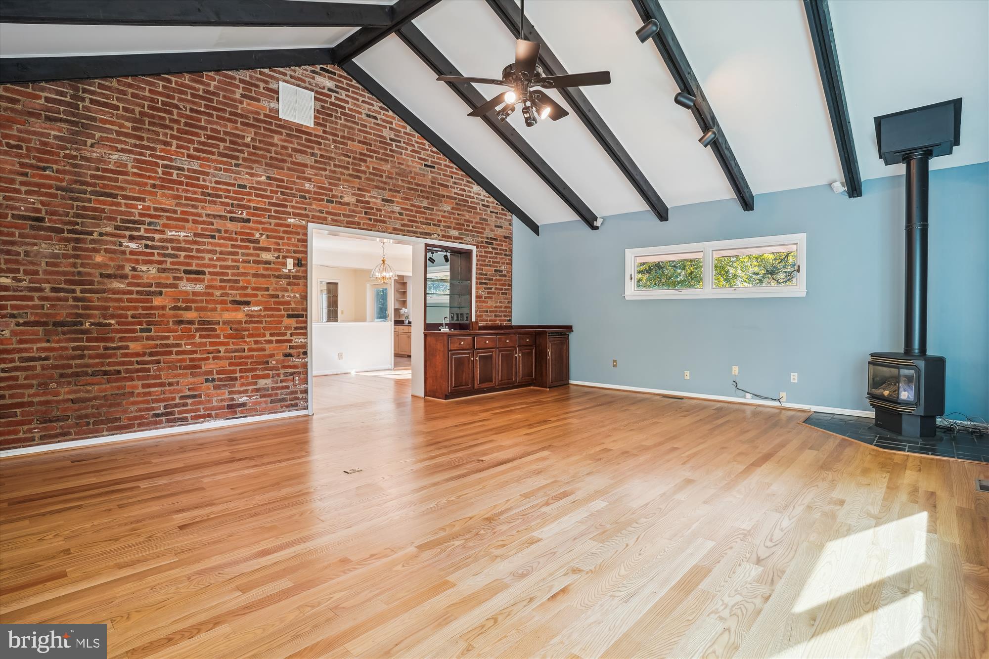 ARLINGWOOD - Residential Lease