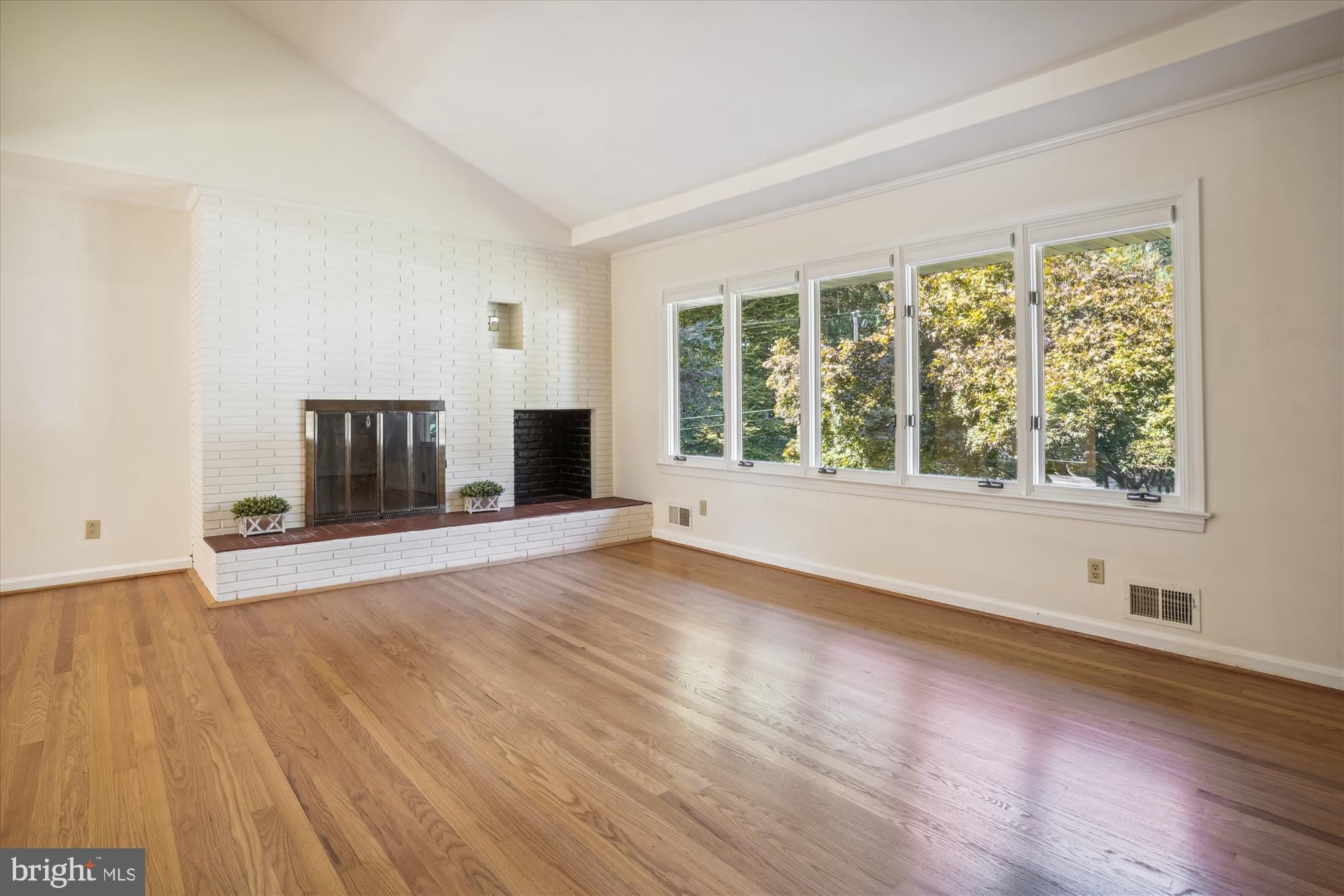 ARLINGWOOD - Residential Lease