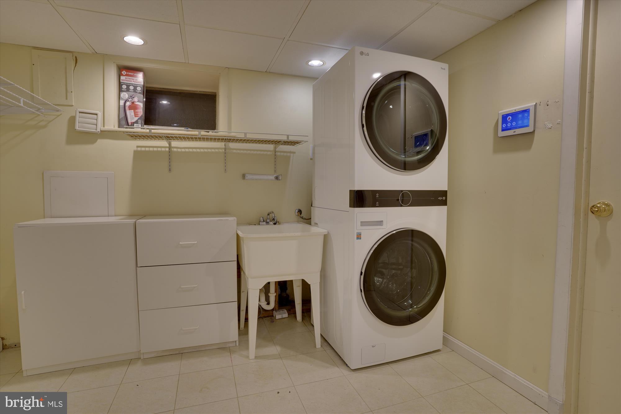 ARLINGWOOD - Residential Lease