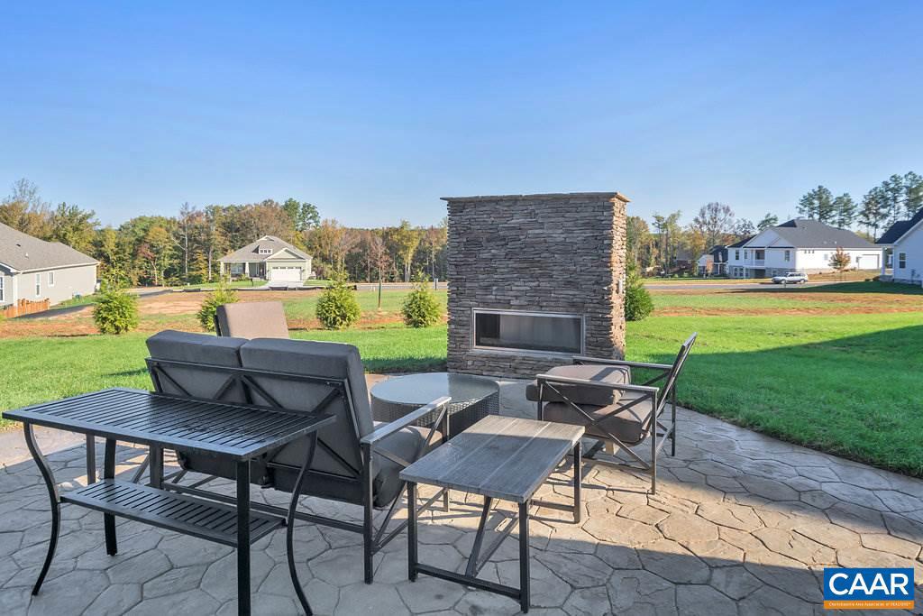 SPRING CREEK - Residential