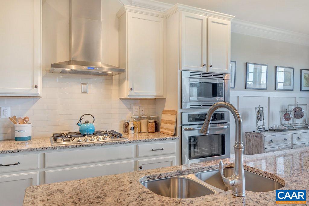 SPRING CREEK - Residential