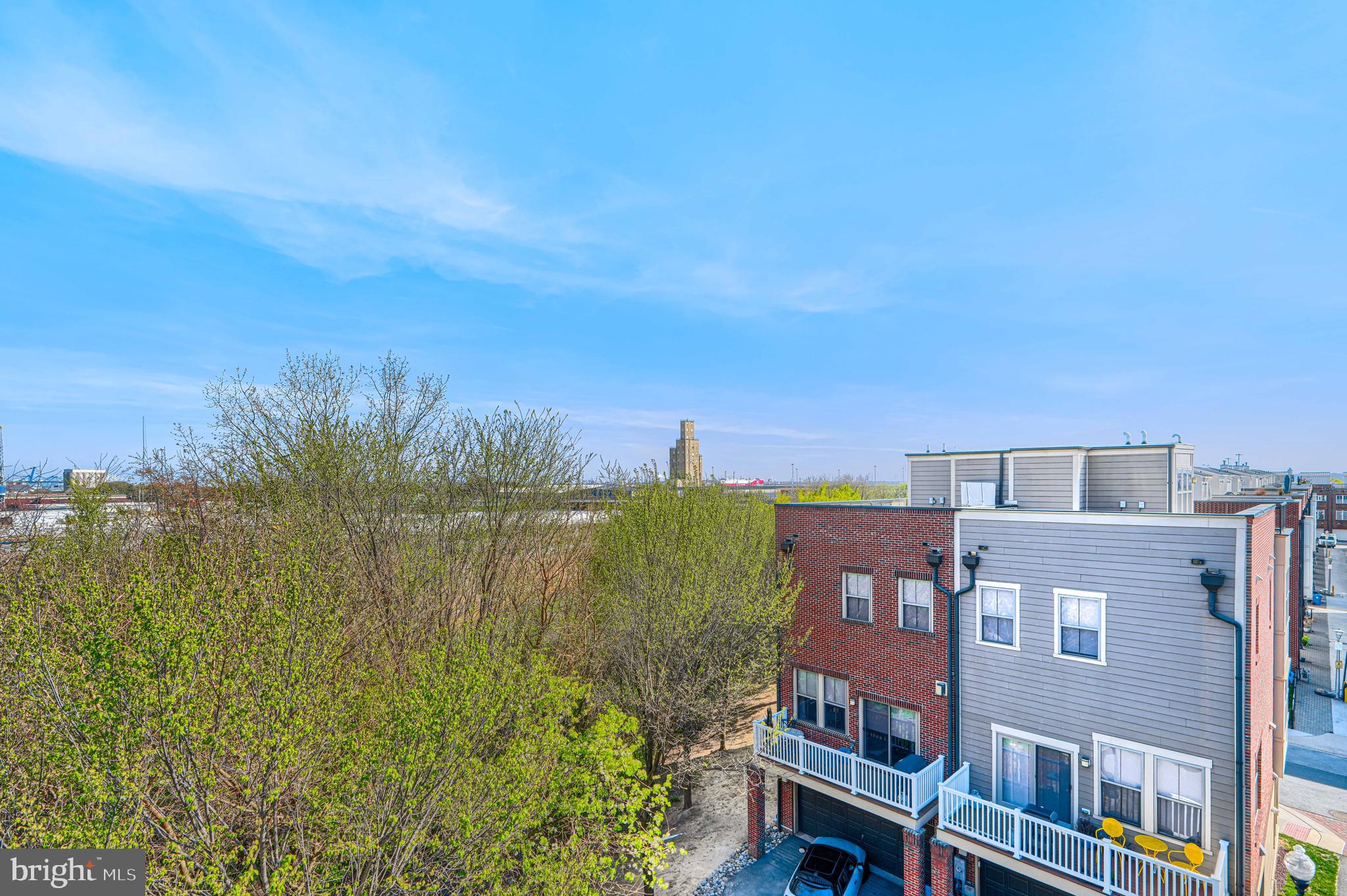 LOCUST POINT - Residential