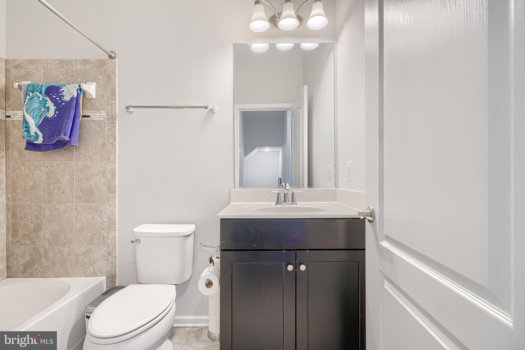 LOCUST POINT - Residential