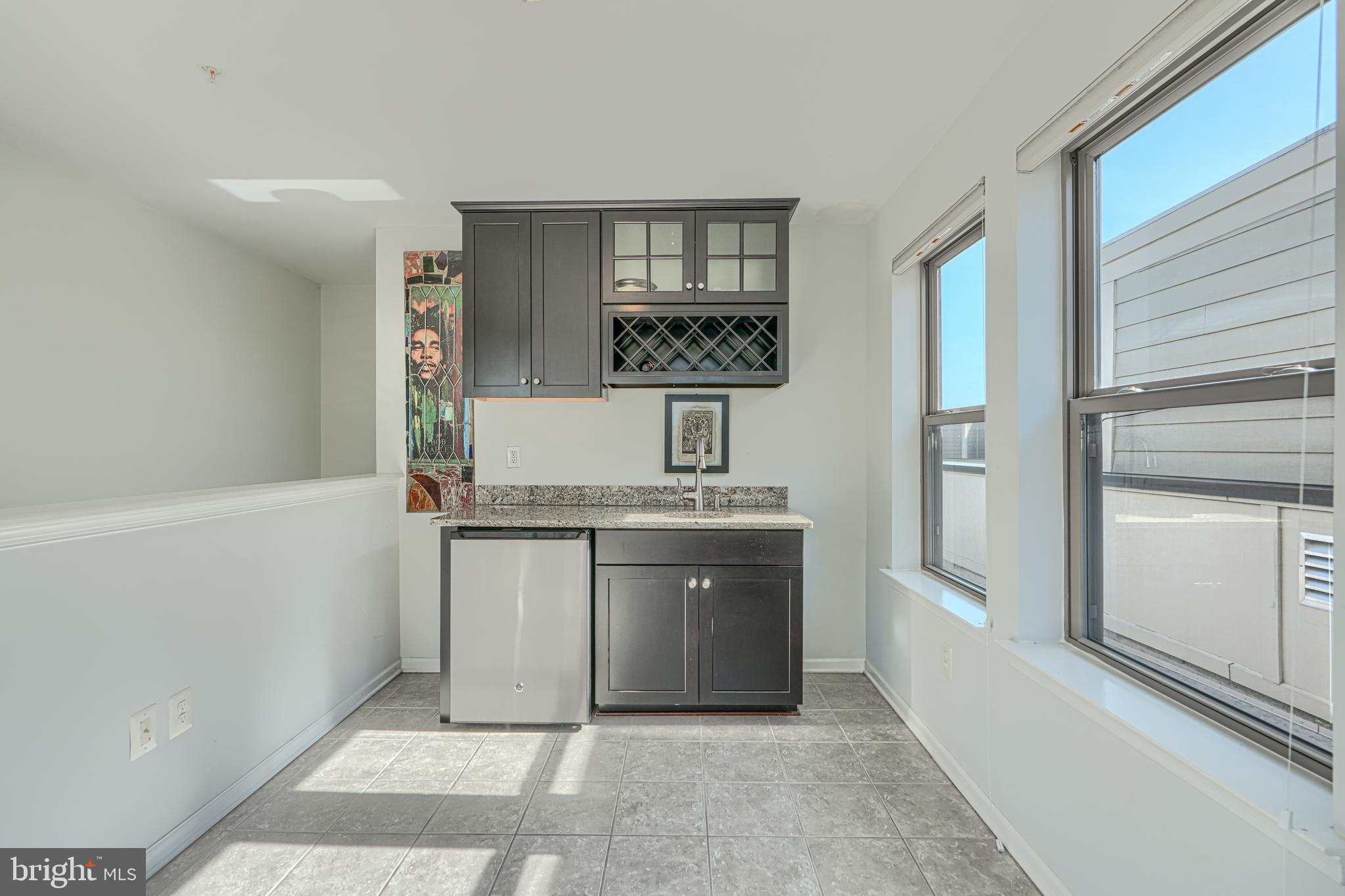 LOCUST POINT - Residential