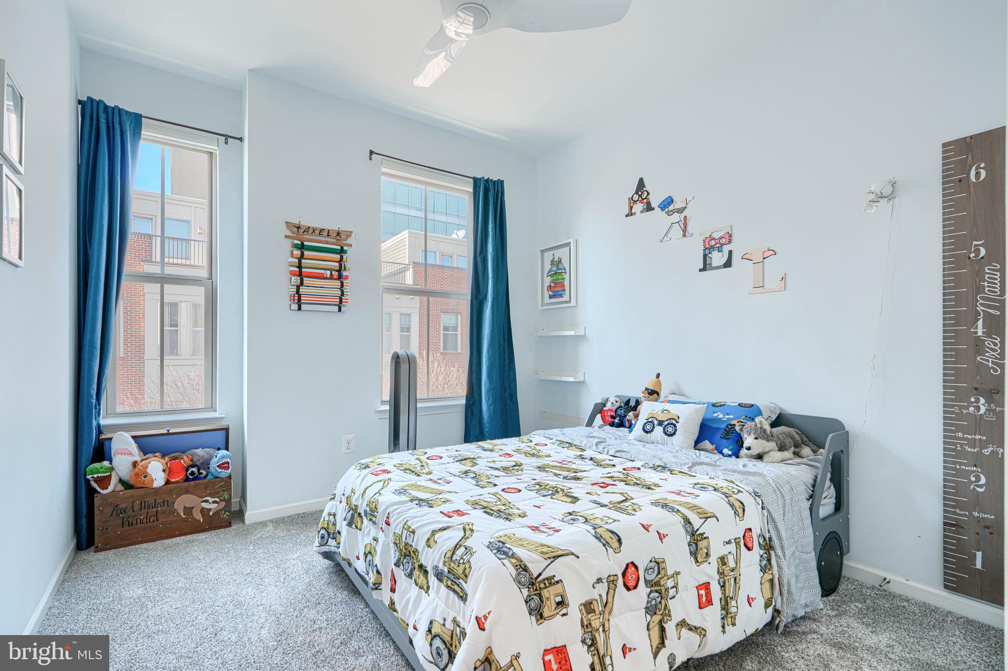 LOCUST POINT - Residential