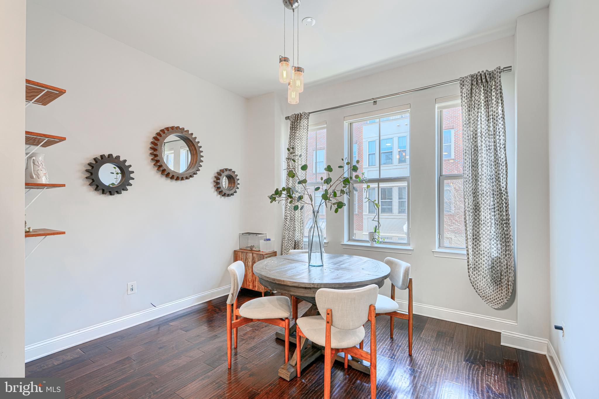 LOCUST POINT - Residential