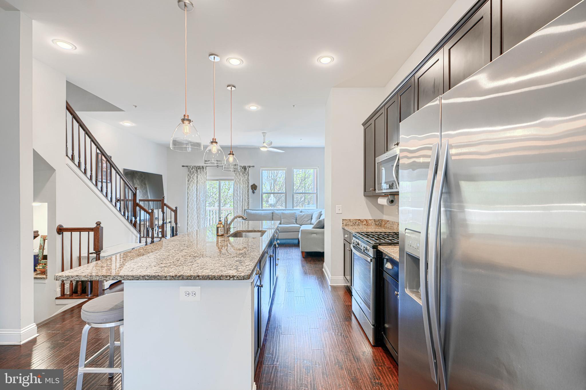 LOCUST POINT - Residential