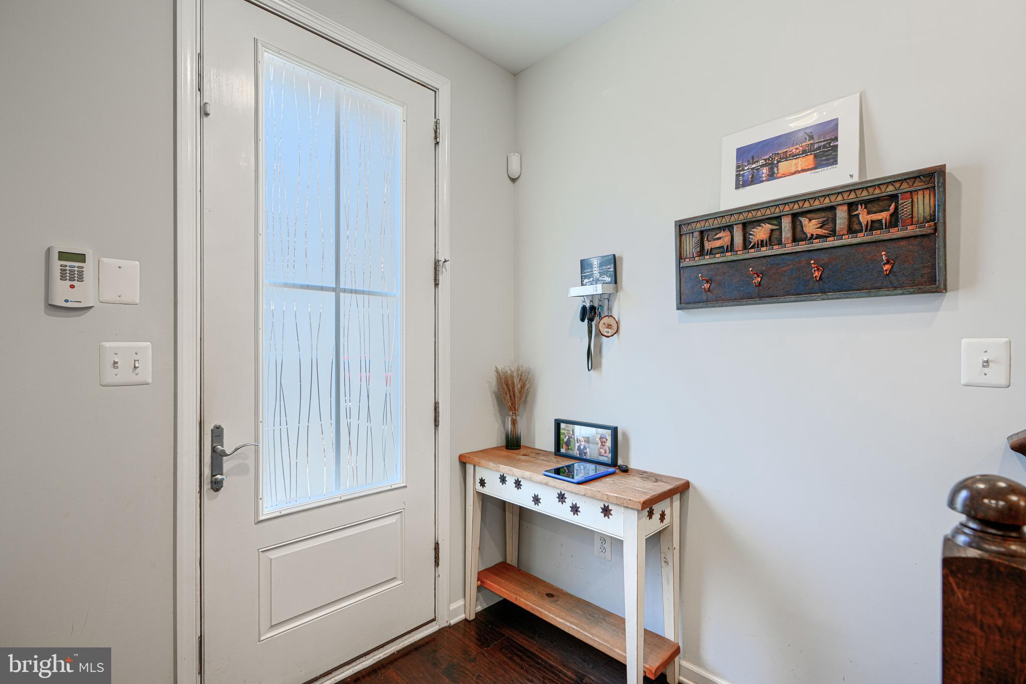 LOCUST POINT - Residential