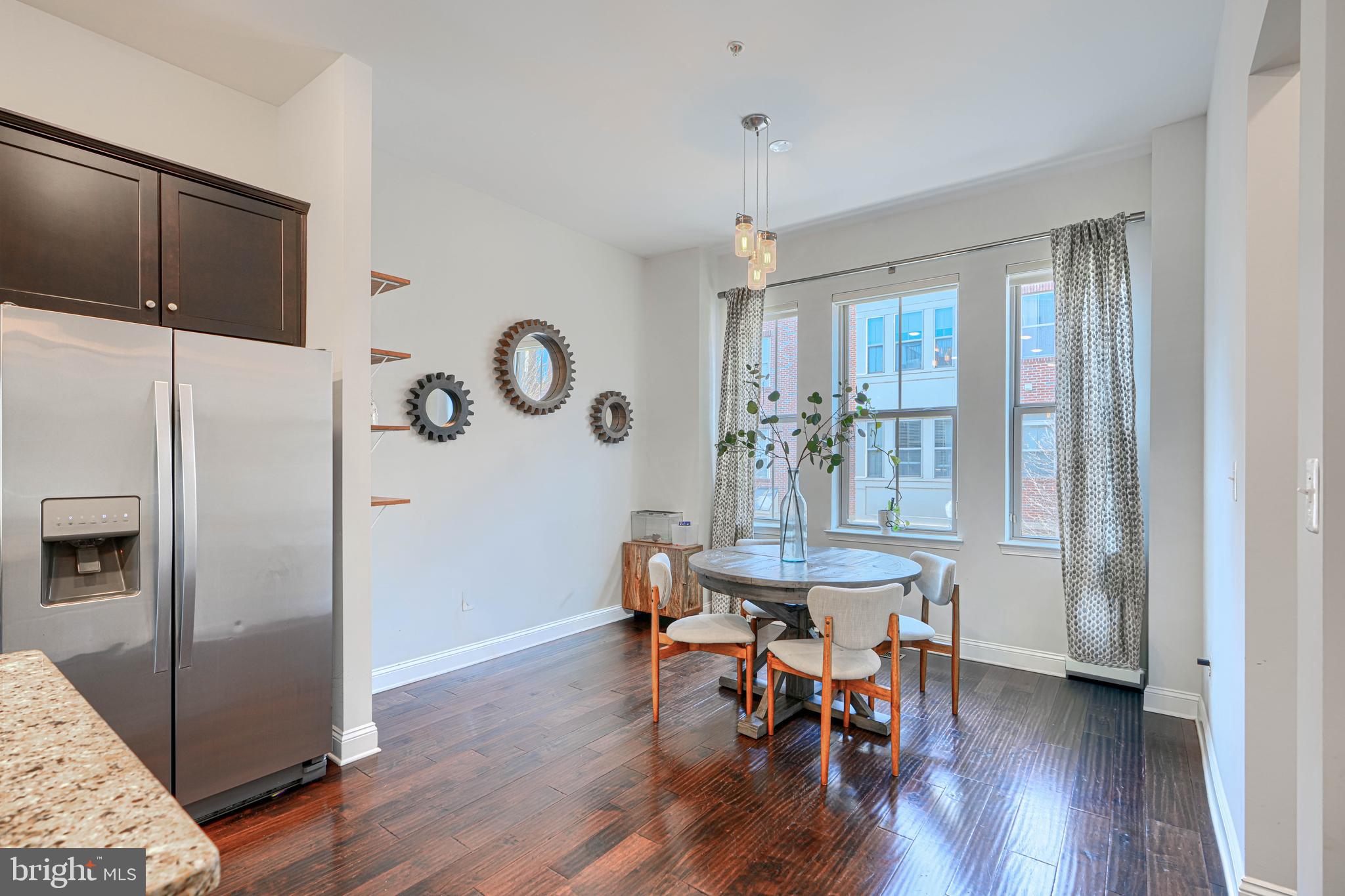 LOCUST POINT - Residential