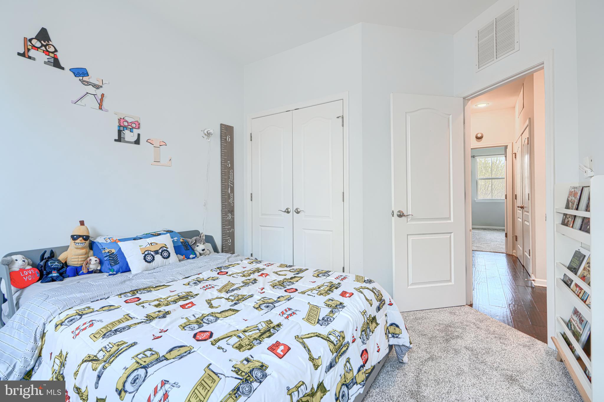 LOCUST POINT - Residential