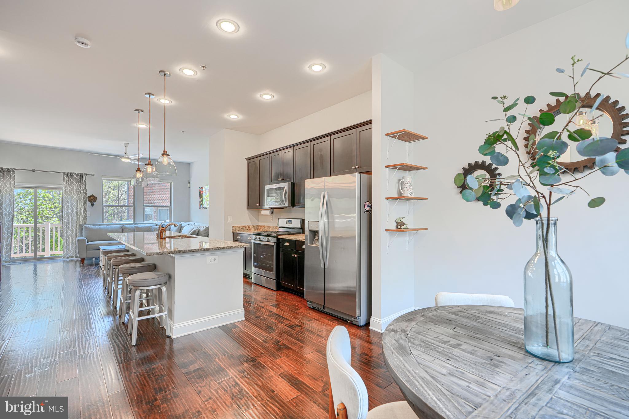 LOCUST POINT - Residential