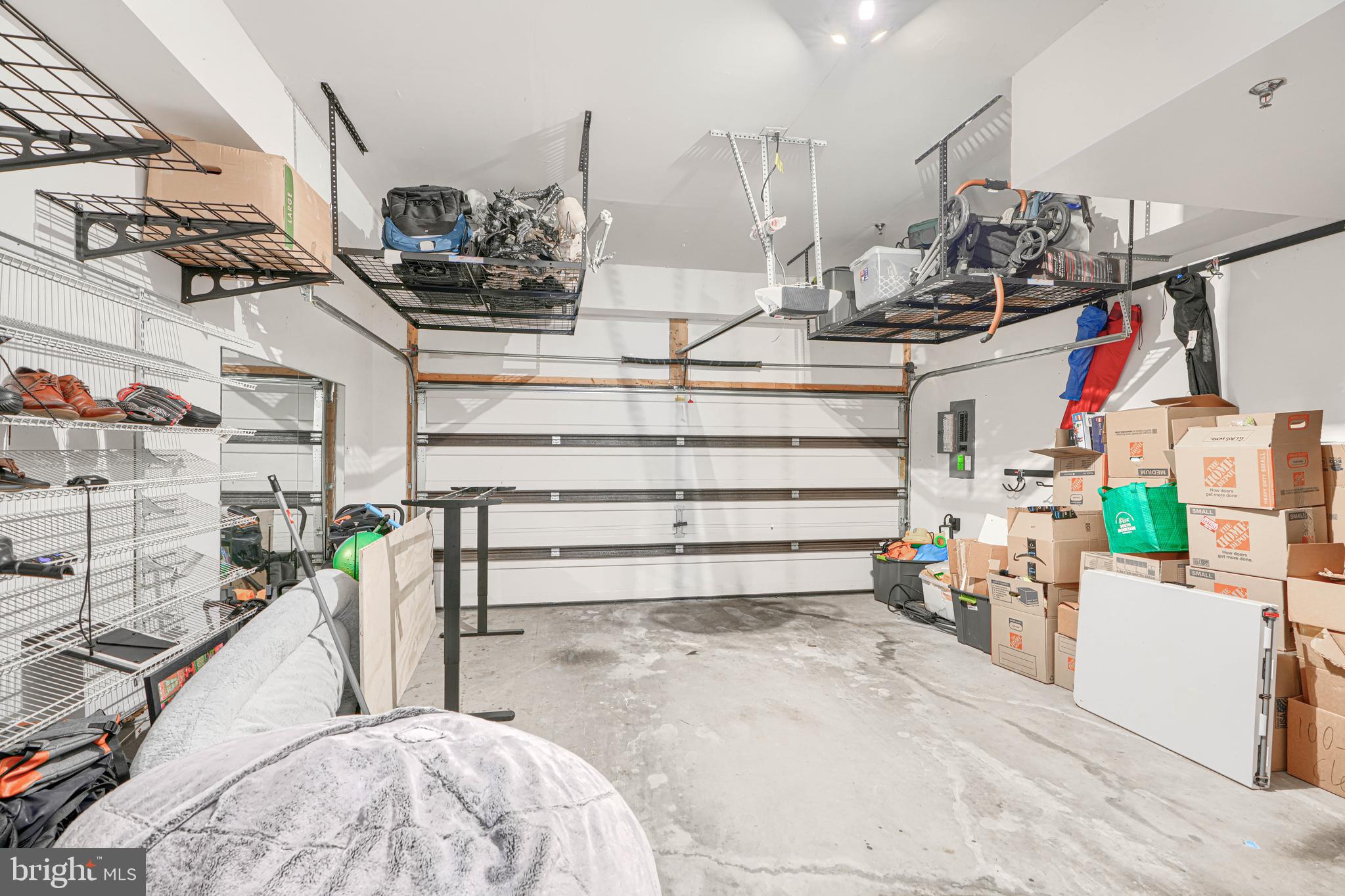 LOCUST POINT - Residential