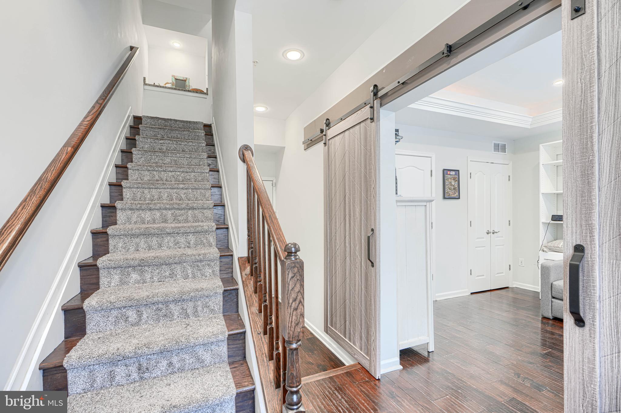 LOCUST POINT - Residential