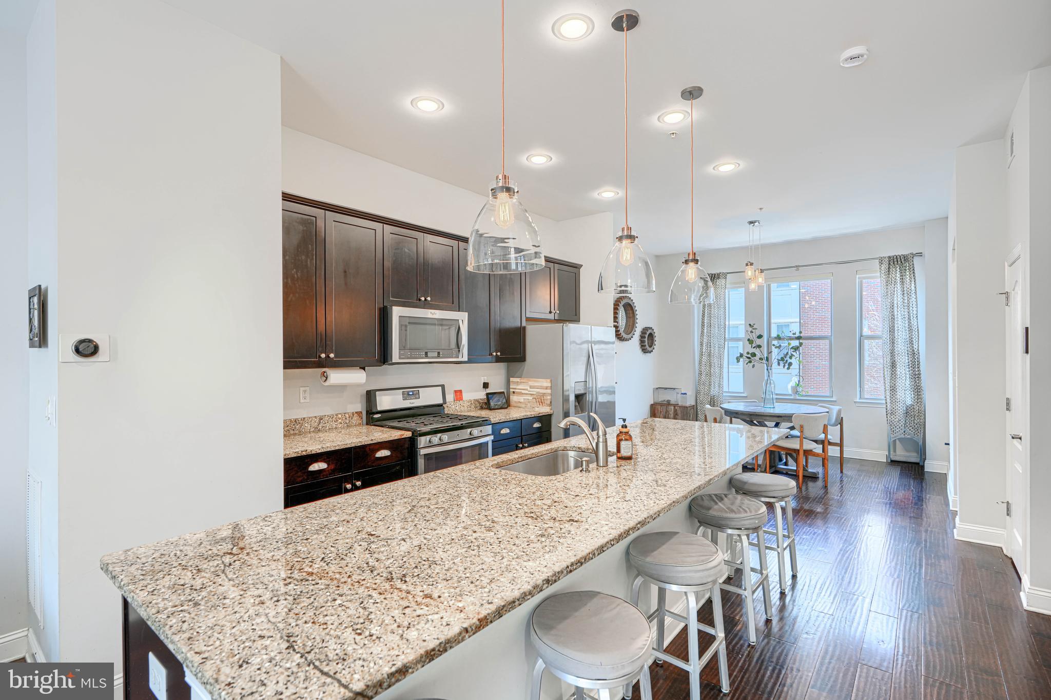 LOCUST POINT - Residential