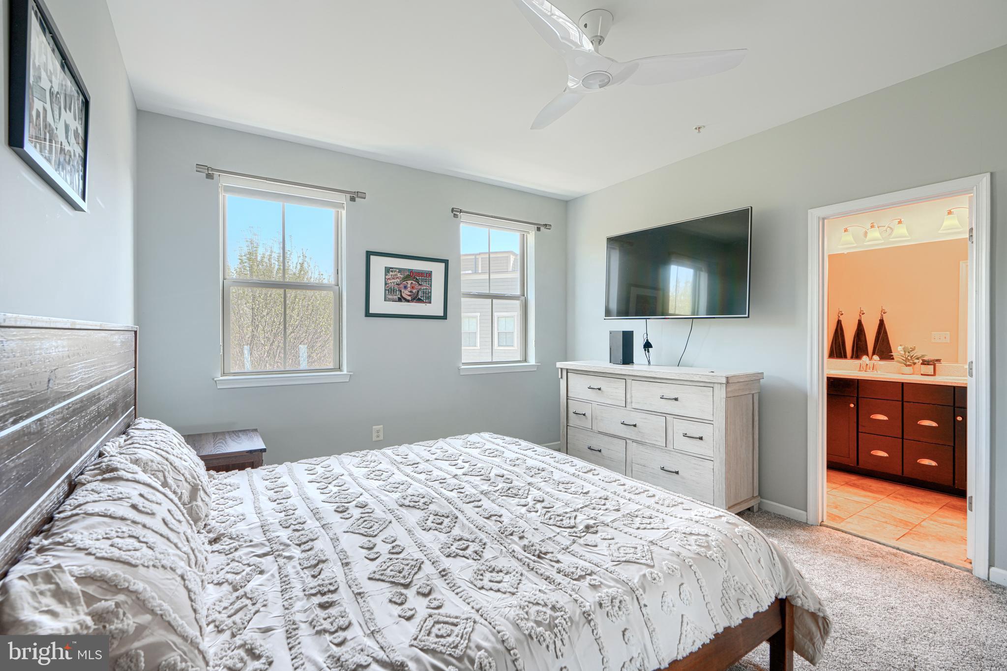 LOCUST POINT - Residential