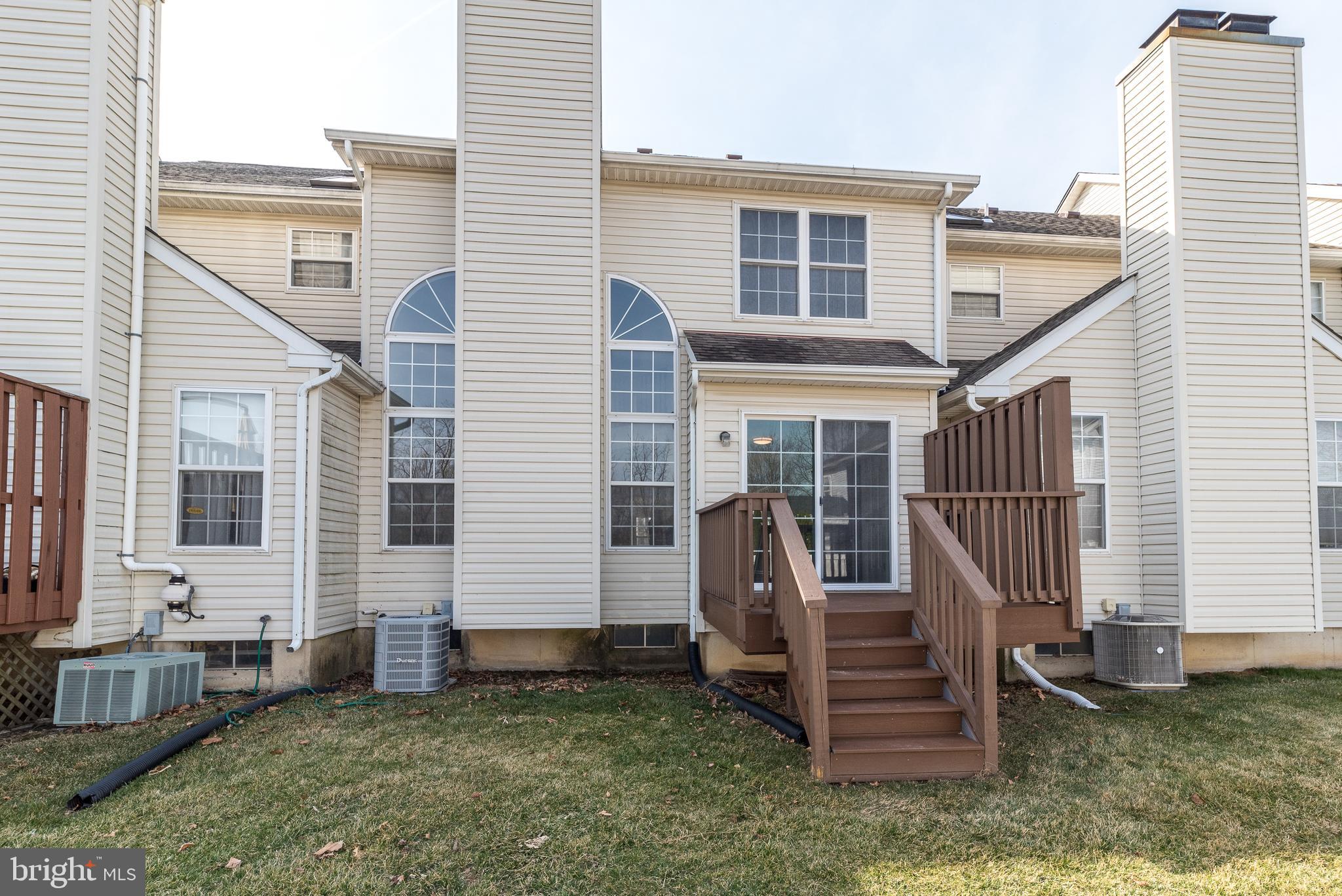 WARRINGTON HUNT - Residential