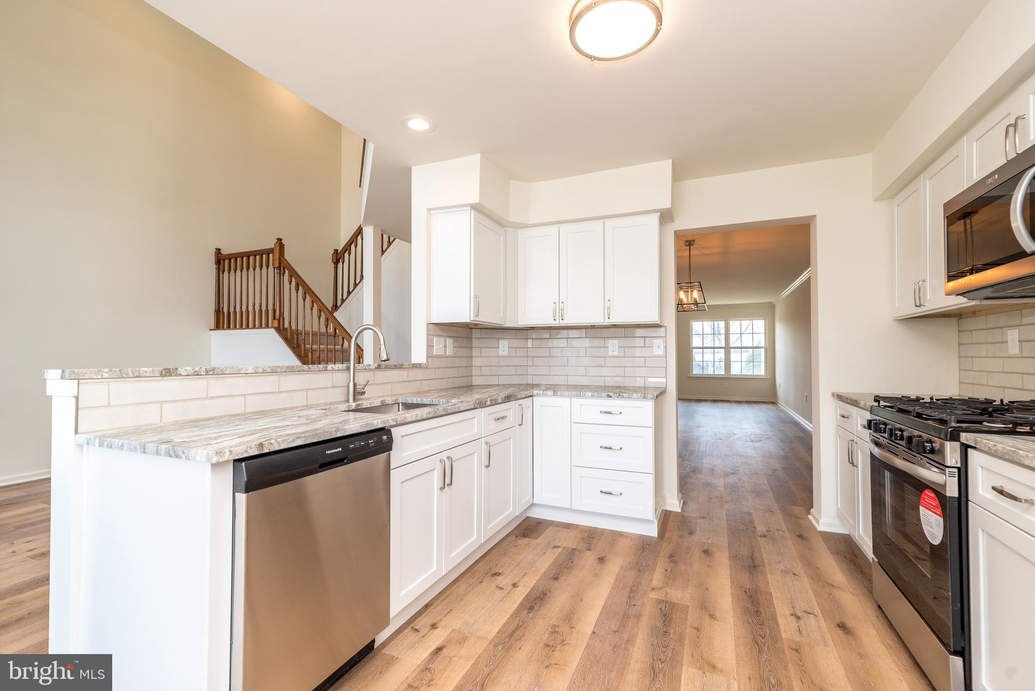 WARRINGTON HUNT - Residential