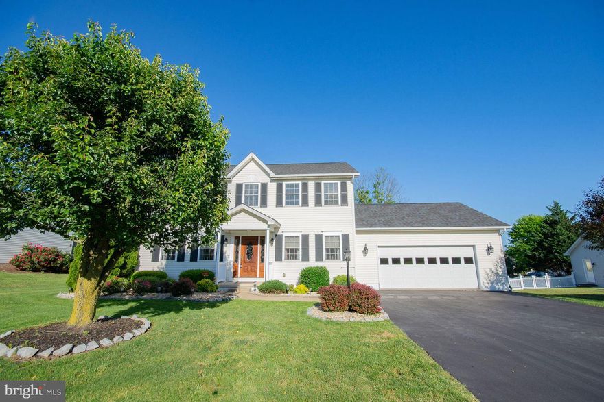 BEST AND FINAL OFFERS ARE DUE MONDAY, JUNE 10TH, BY NOON
Beautiful home in an established subdivision close to all the amenities of Spring Mills. 
Enjoy the quiet cul-de-sac by sitting in the three season back porch and enjoying your back yard but have the convenience of being just minutes away from the library, grocery stores, restaurants and doctor offices. 
With 4 bedrooms and 3 1/2 baths, this home has the space you have been looking for. Schedule your showing today.