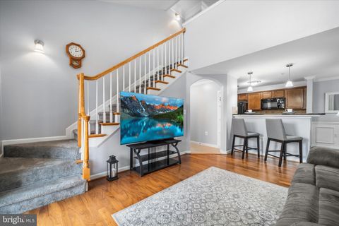 514 SUNSET VIEW TERRACE SE 402 LEESBURG VA 20175