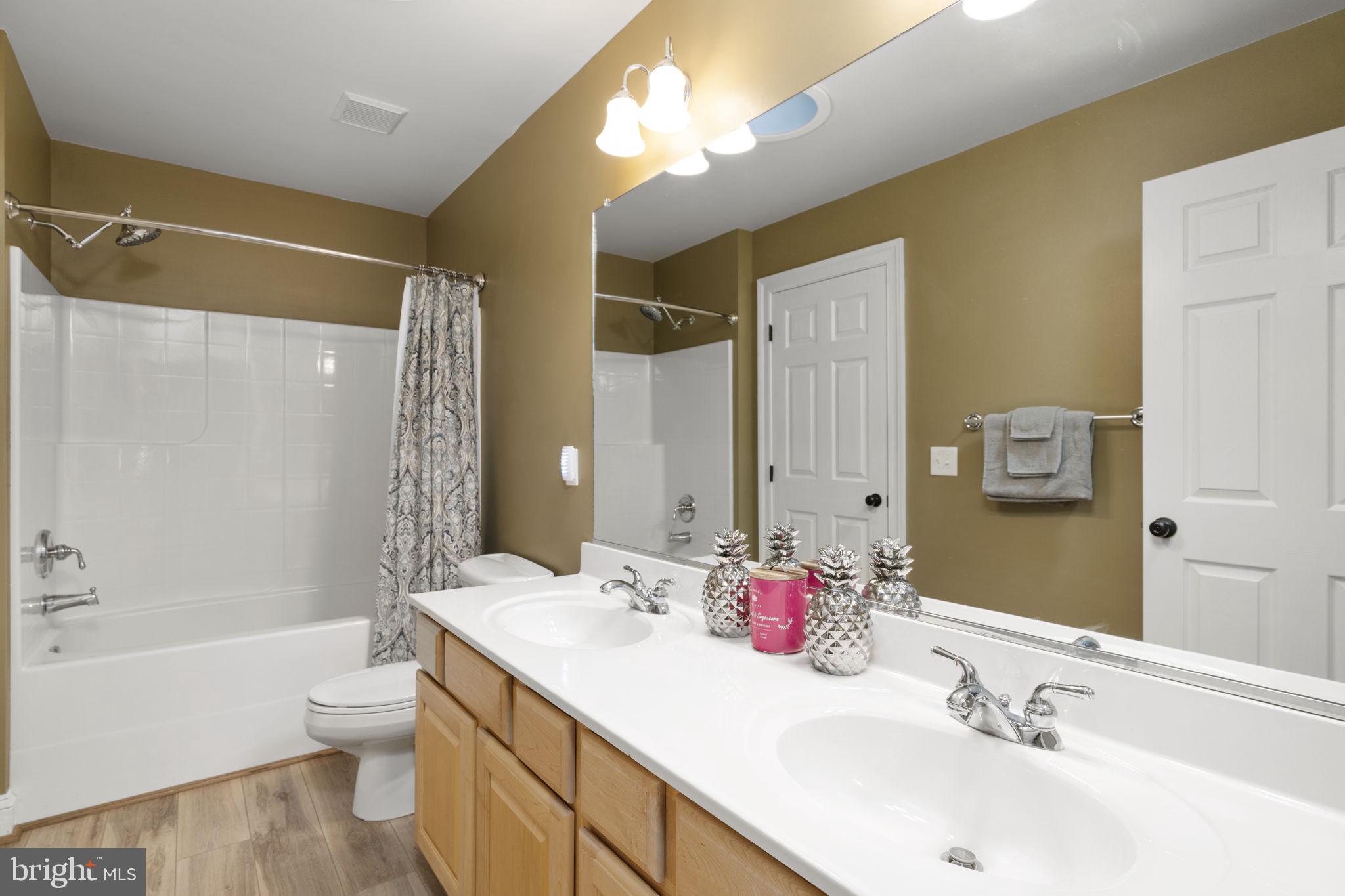 TRI-VIEW ESTATES - Residential