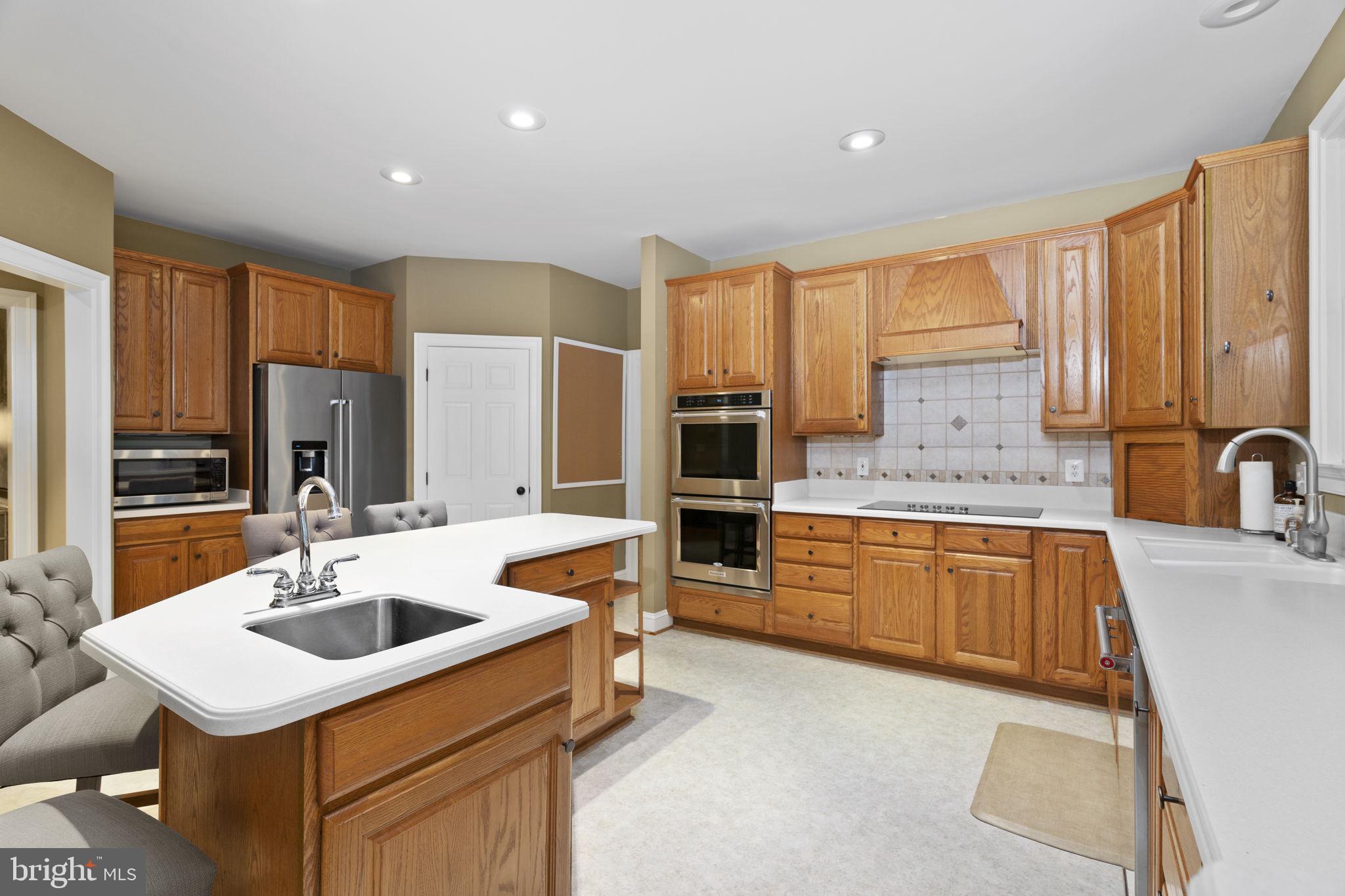 TRI-VIEW ESTATES - Residential