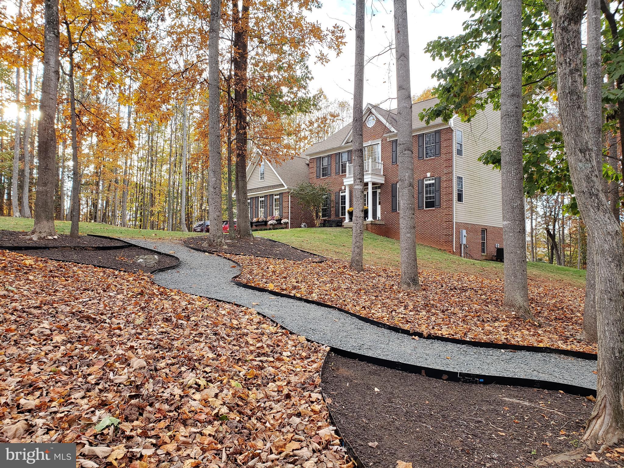 TRI-VIEW ESTATES - Residential