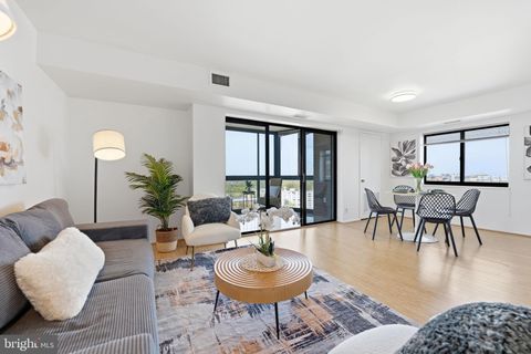 Photo of 900 N Stafford Street #1919, ARLINGTON, VA 22203 (MLS # VAAR2071520)