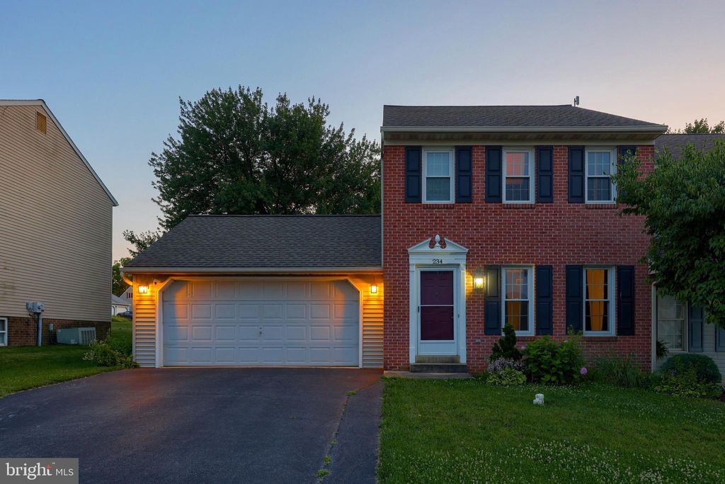 Photo of 234 LEMON LN, LEOLA, PA 17540 (MLS # PALA2037642)