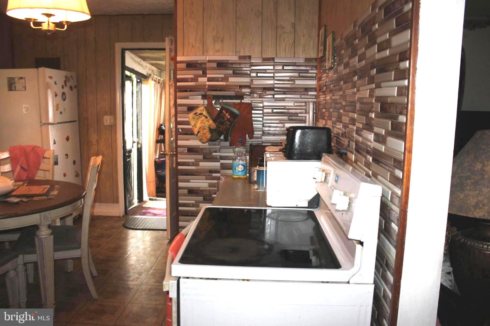 IDLEWOOD ACRES - Residential