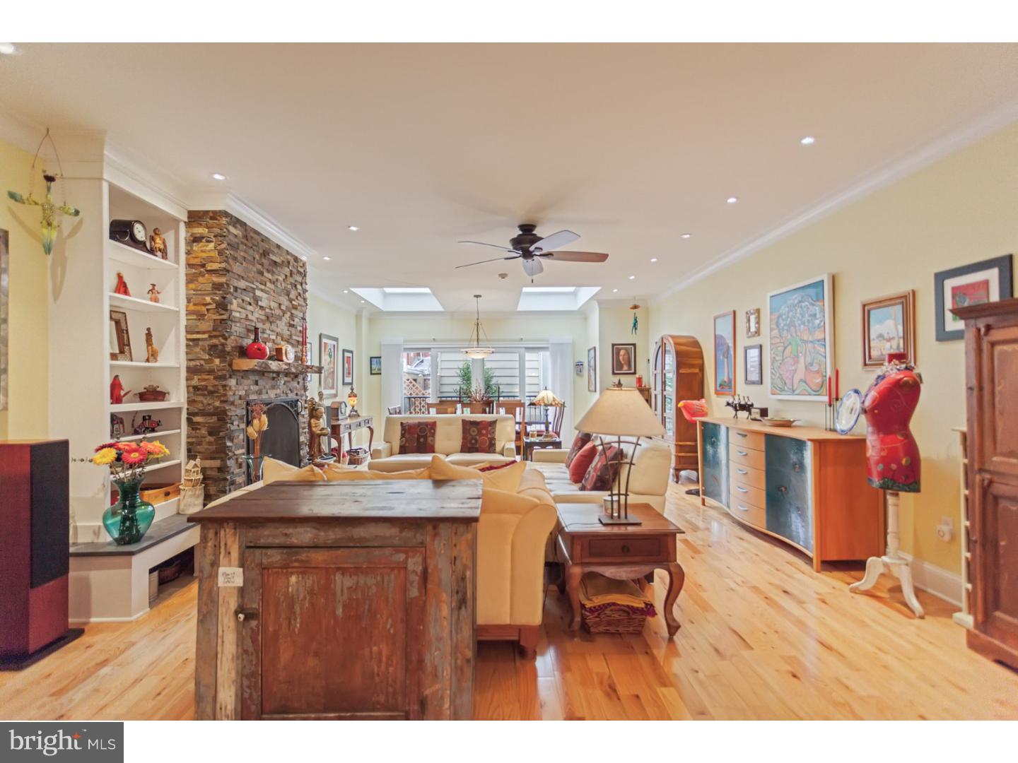 QUEEN VILLAGE - Residential