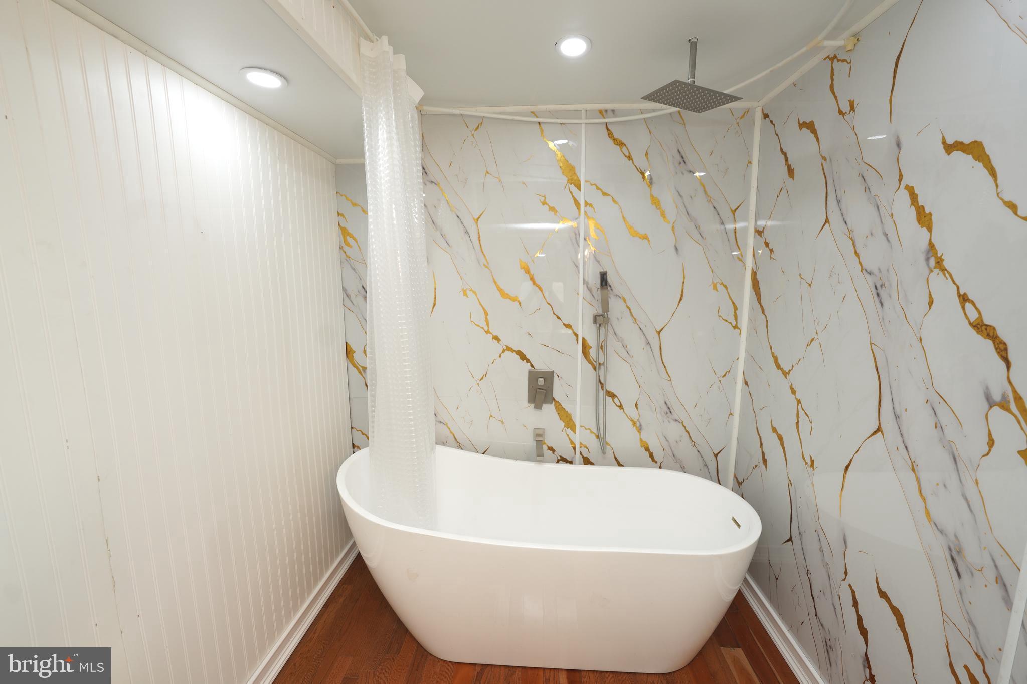 OWEN BROWN WOODS - Residential