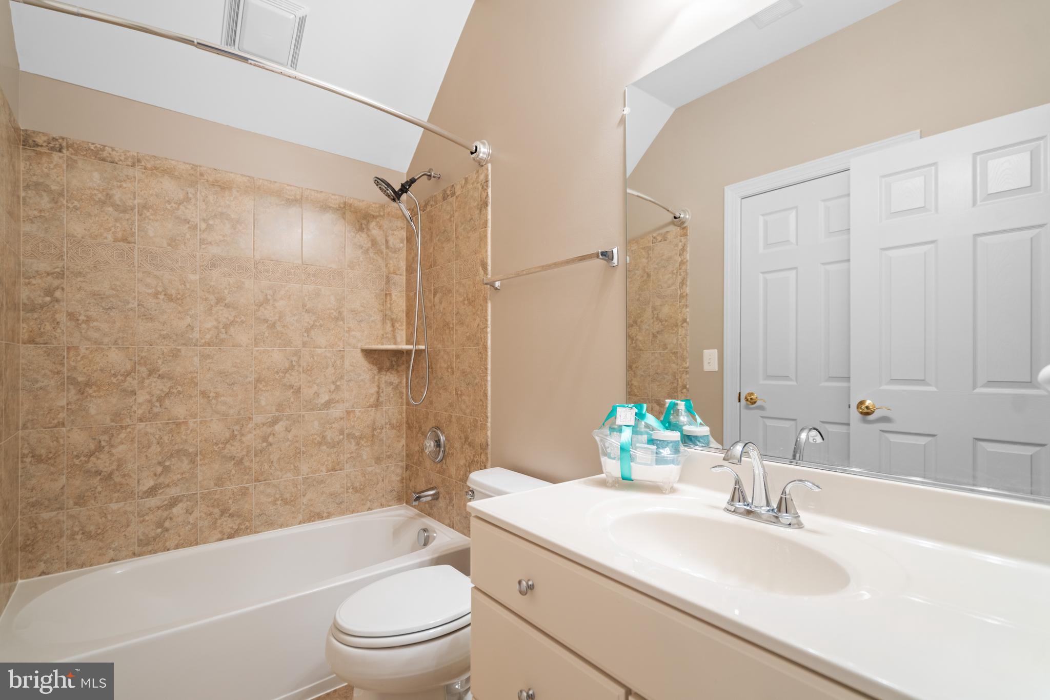 CEDAR CREST - Residential