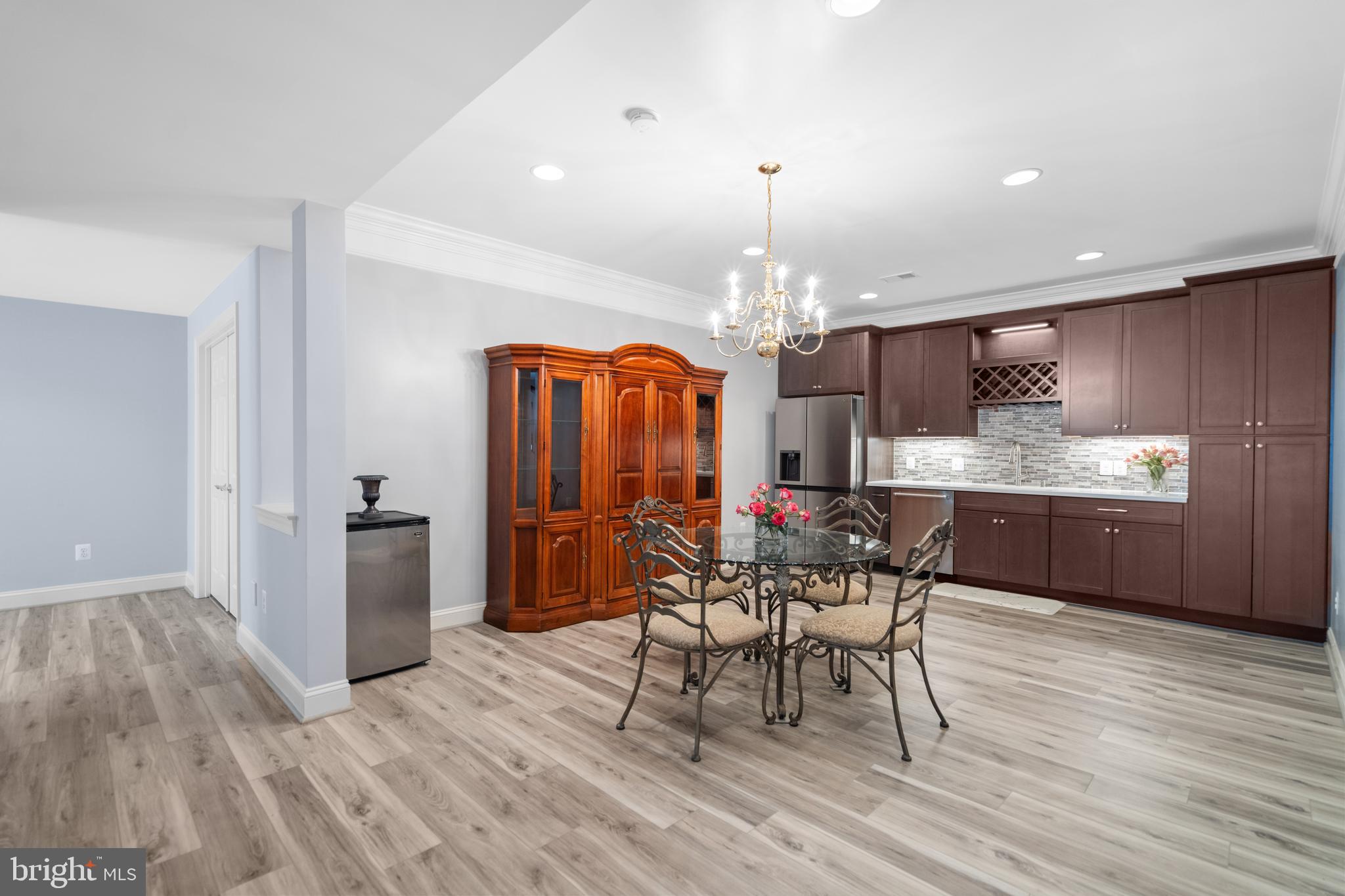 CEDAR CREST - Residential